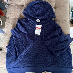 BNWT cropped Nike hoodie